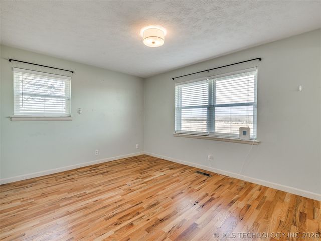 20855 S 4220 Road, Claremore, OK 74019