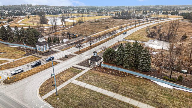 372 Overlook Drive, Oxford, MI 48371