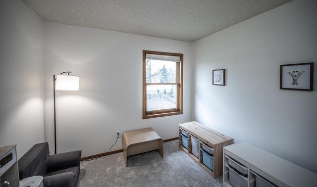 15020 Rushmore Crescent, Burnsville, MN 55306