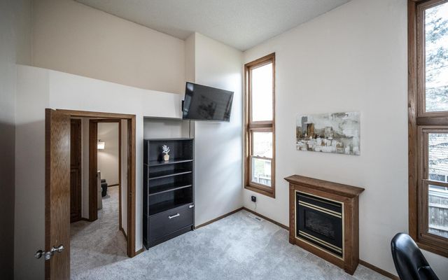 15020 Rushmore Crescent, Burnsville, MN 55306