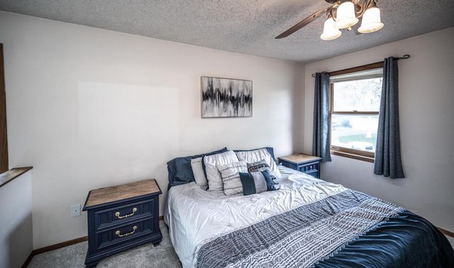 15020 Rushmore Crescent, Burnsville, MN 55306