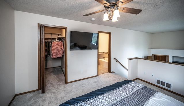 15020 Rushmore Crescent, Burnsville, MN 55306