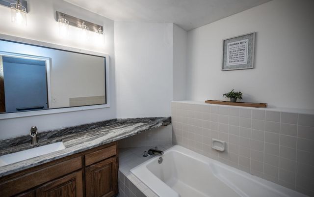 15020 Rushmore Crescent, Burnsville, MN 55306
