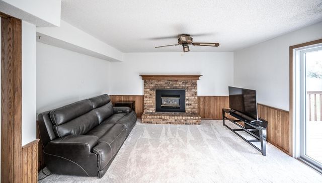 15020 Rushmore Crescent, Burnsville, MN 55306