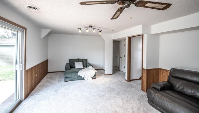 15020 Rushmore Crescent, Burnsville, MN 55306