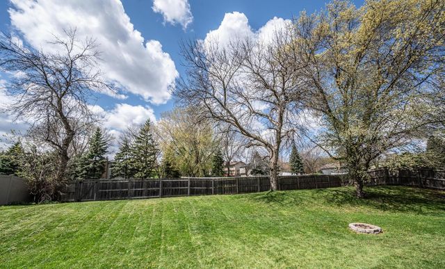 15020 Rushmore Crescent, Burnsville, MN 55306