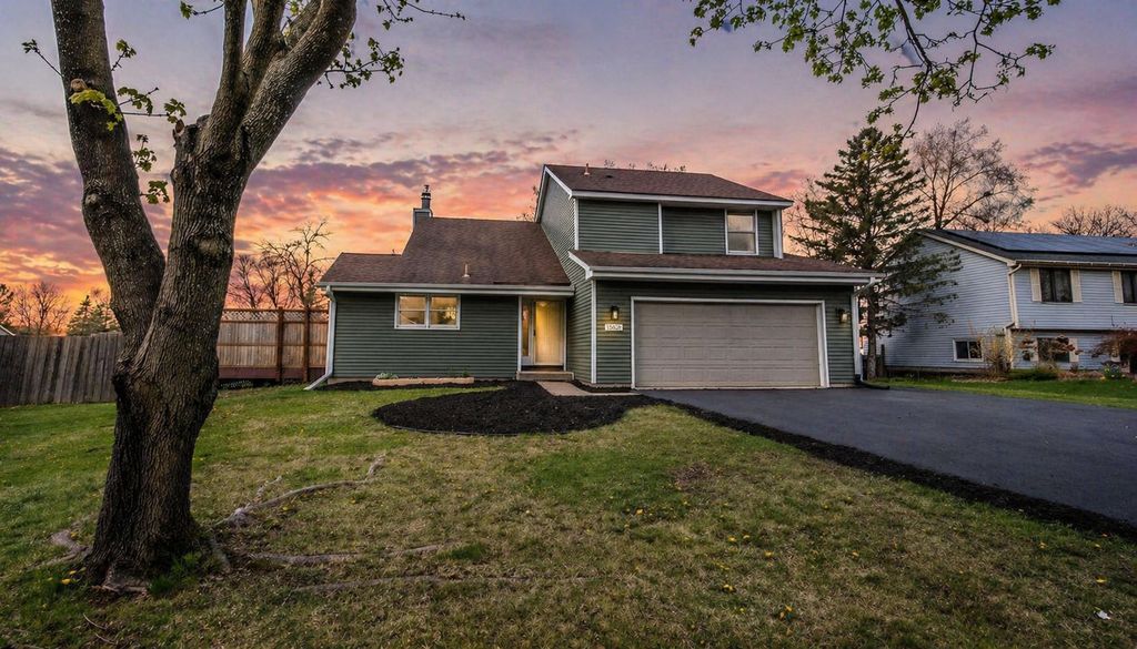 15020 Rushmore Crescent, Burnsville, MN 55306