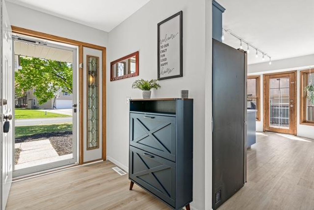 15020 Rushmore Crescent, Burnsville, MN 55306 — photo 4