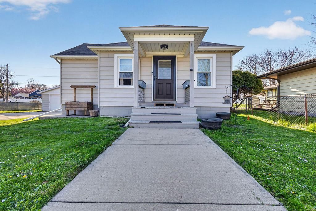 5973 S Elaine AVENUE, Cudahy, WI 53110