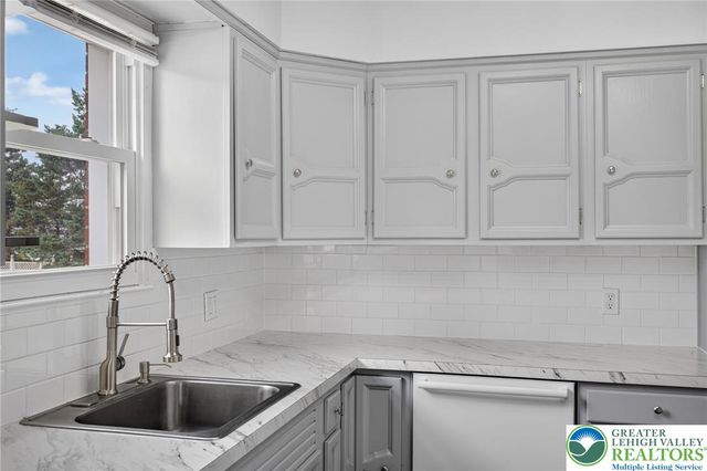 1914 South Wood Street 1912, Allentown City, PA 18103