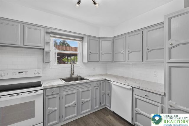 1914 South Wood Street 1912, Allentown City, PA 18103