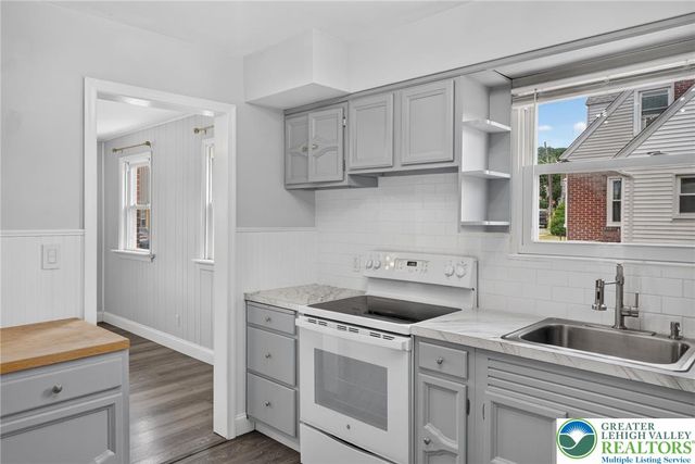 1914 South Wood Street 1912, Allentown City, PA 18103