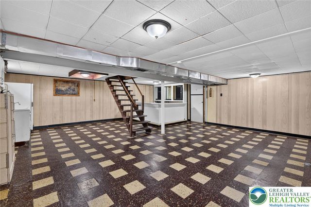 1914 South Wood Street 1912, Allentown City, PA 18103