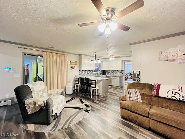 5126 Chestnut Hill Drive, Ashtabula, OH 44004