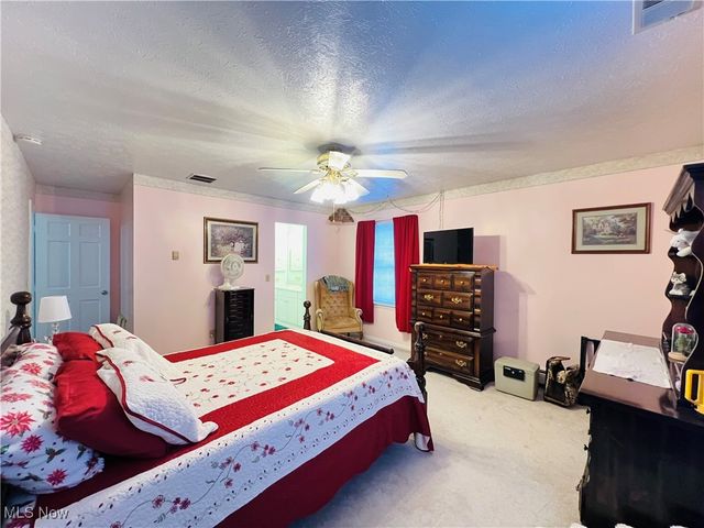 5126 Chestnut Hill Drive, Ashtabula, OH 44004