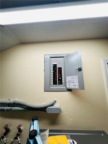 5126 Chestnut Hill Drive, Ashtabula, OH 44004