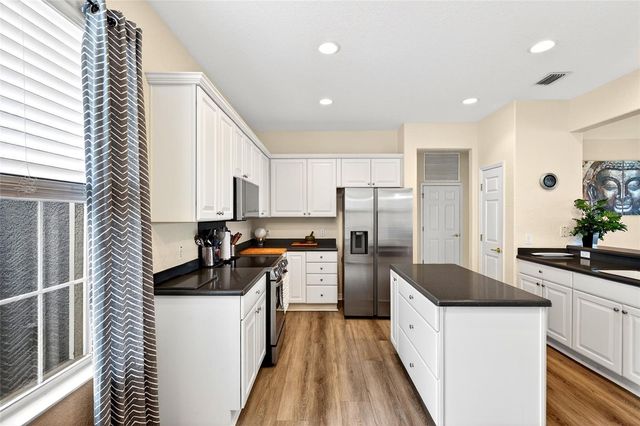 8842 SE 118TH LANE, Summerfield, FL 34491