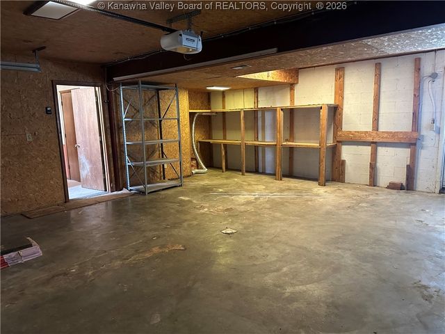 153 Rolling Meadows Road, Scott Depot, WV 25560