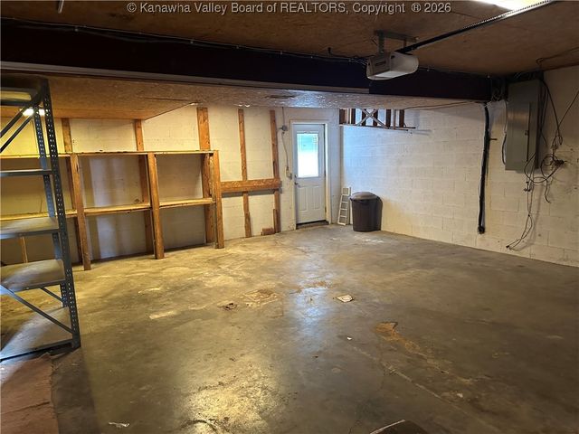 153 Rolling Meadows Road, Scott Depot, WV 25560