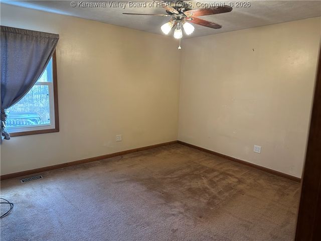 153 Rolling Meadows Road, Scott Depot, WV 25560