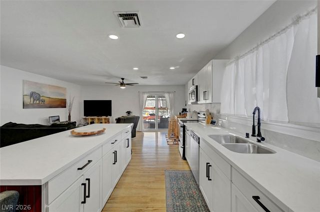 4526 East Viking Road, Las Vegas, NV 89121