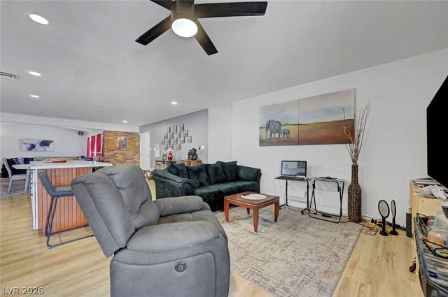 4526 East Viking Road, Las Vegas, NV 89121