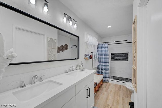 4526 East Viking Road, Las Vegas, NV 89121