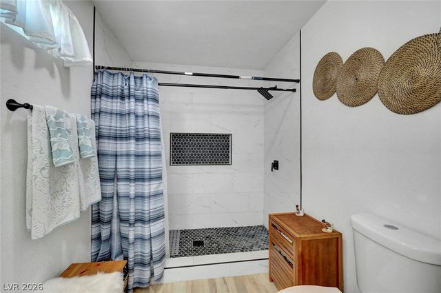 4526 East Viking Road, Las Vegas, NV 89121