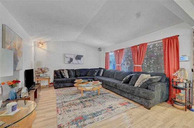 4526 East Viking Road, Las Vegas, NV 89121