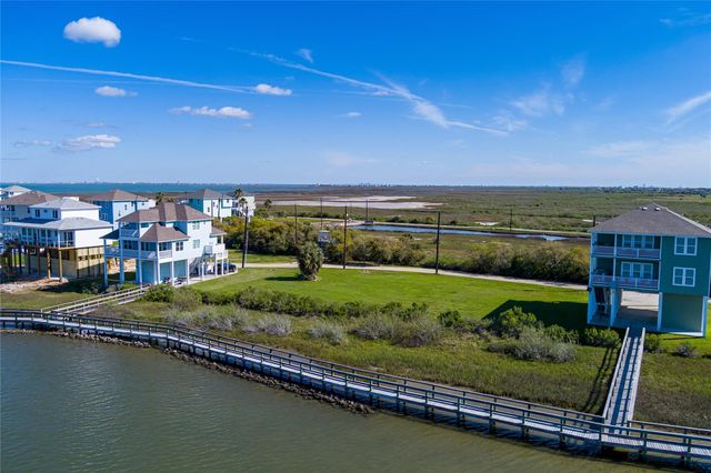 3226 Road Less Traveled, Galveston, TX 77554