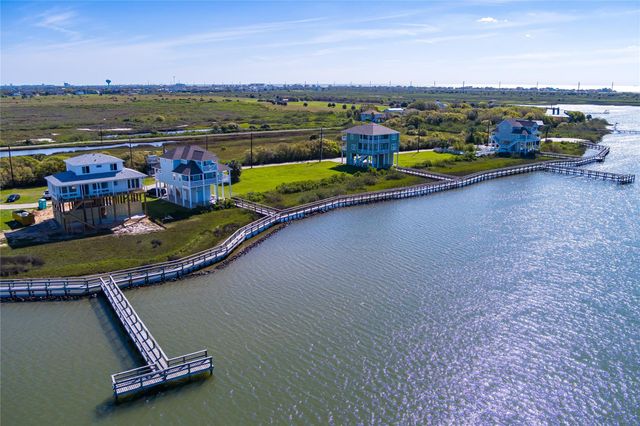 3226 Road Less Traveled, Galveston, TX 77554