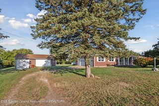 854 S Ainger Road, Charlotte, MI 48813
