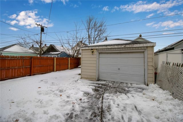 281 West Hazeltine Avenue, Tonawanda, NY 14217