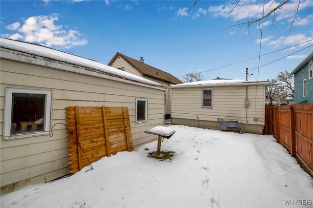 281 West Hazeltine Avenue, Tonawanda, NY 14217