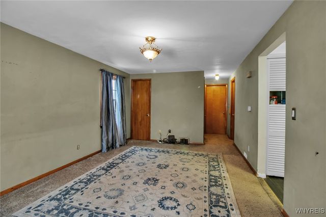 281 West Hazeltine Avenue, Tonawanda, NY 14217