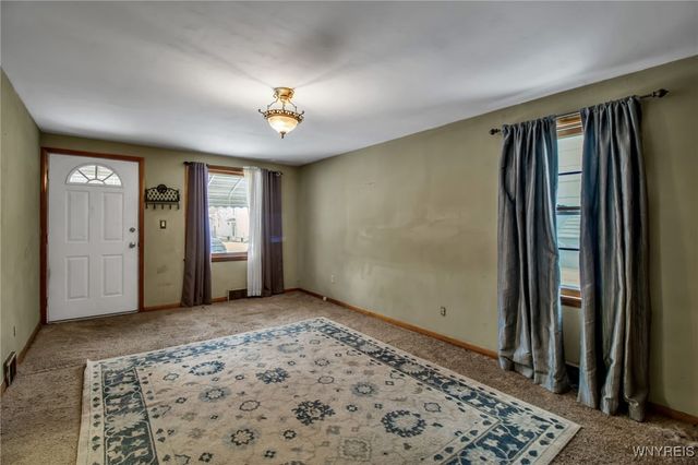 281 West Hazeltine Avenue, Tonawanda, NY 14217