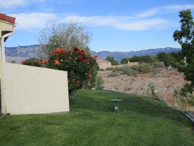 528 Eastlake Drive SE, Rio Rancho, NM 87124