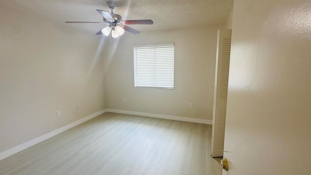 6106 Forest Hill Boulevard 201, West Palm Beach, FL 33415