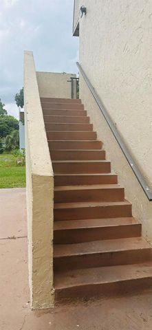 6106 Forest Hill Boulevard 201, West Palm Beach, FL 33415