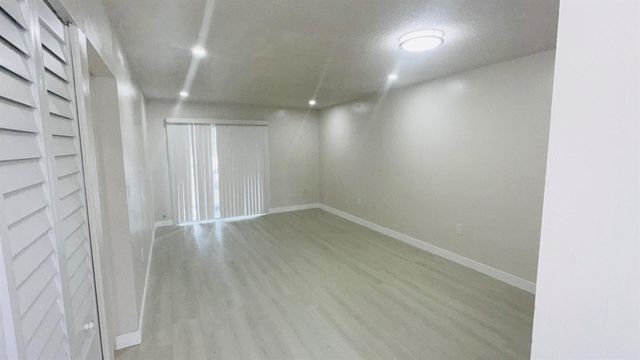 6106 Forest Hill Boulevard 201, West Palm Beach, FL 33415