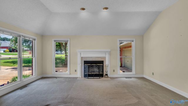 102 Laurelmill Drive, Harvest, AL 35749