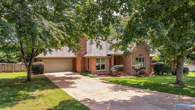 102 Laurelmill Drive, Harvest, AL 35749