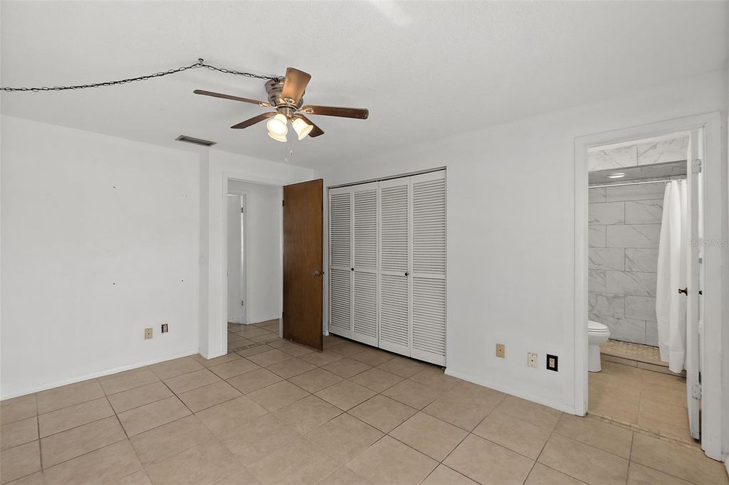 Image 12 of property listing at 977 WHIPORWILL DRIVE, Port Orange, FL 32127