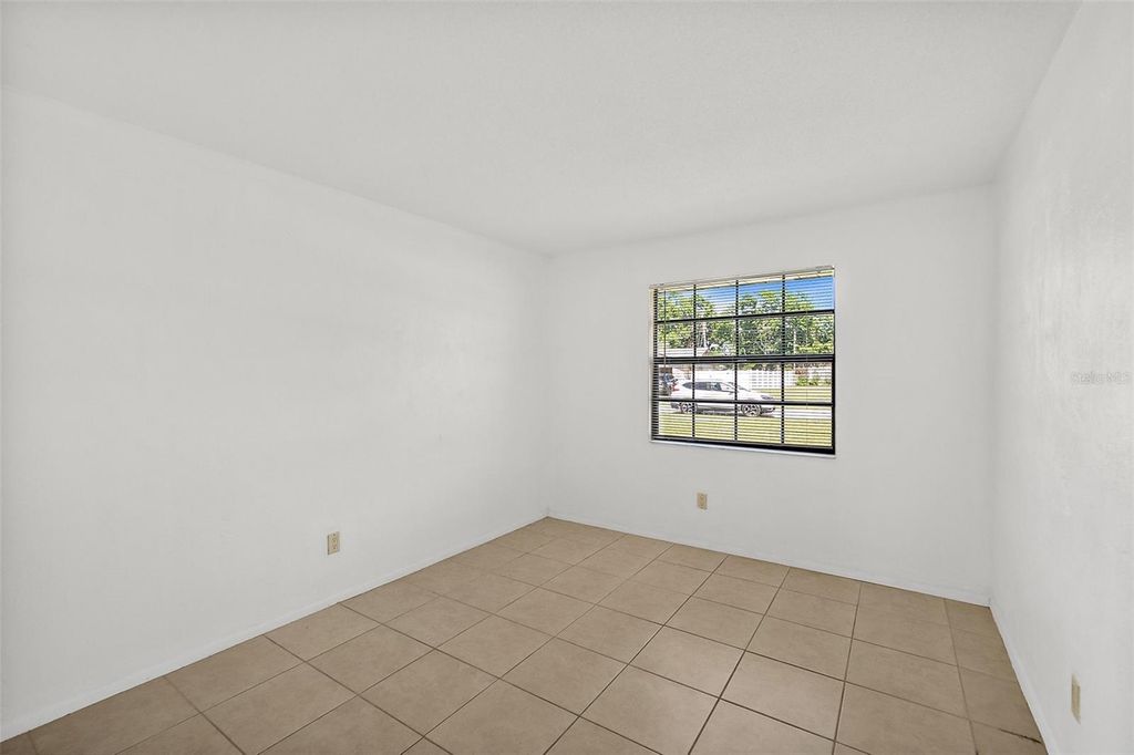 Image 17 of property listing at 977 WHIPORWILL DRIVE, Port Orange, FL 32127