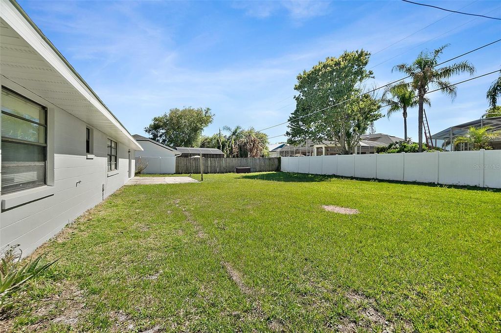 Image 19 of property listing at 977 WHIPORWILL DRIVE, Port Orange, FL 32127