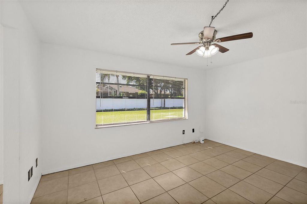 Image 8 of property listing at 977 WHIPORWILL DRIVE, Port Orange, FL 32127