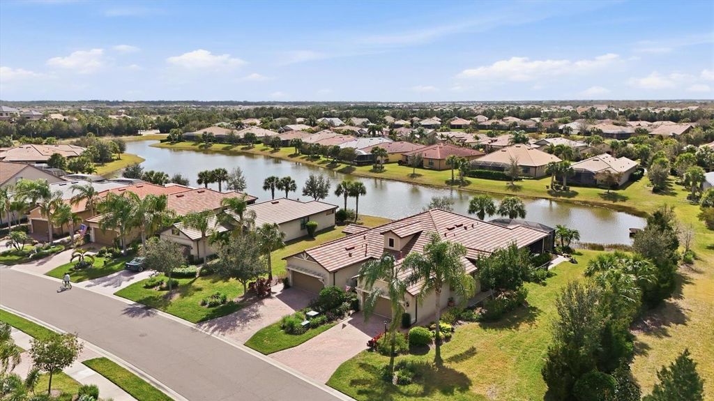 Image 10 of property listing at 17024 KENTON TERRACE, Bradenton, FL 34202