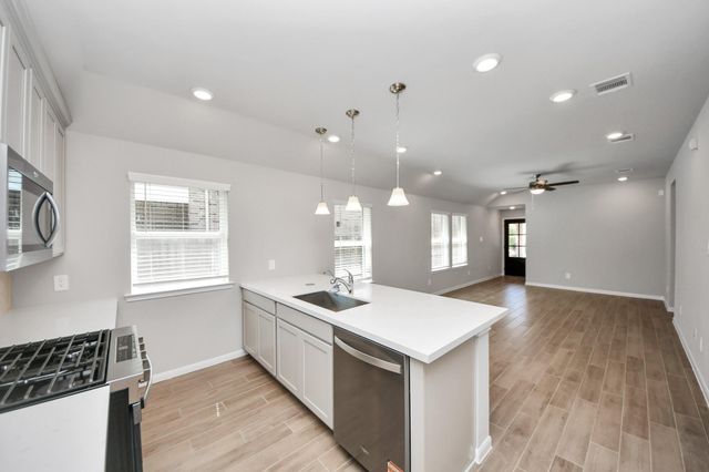 21322 Catelonia Yew Court, Tomball, TX 77377