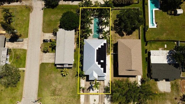 2704 57TH STREET S, Gulfport, FL 33707