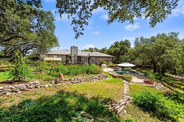 2111 Stallion Springs DR, Fischer, TX 78623